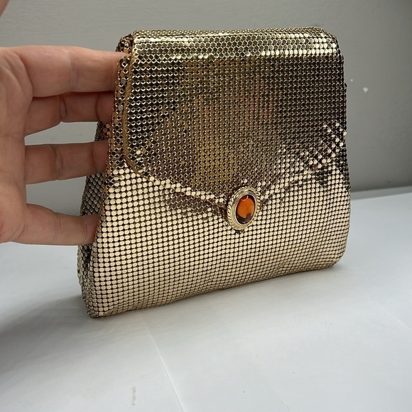Whiting and Davis Gold Mesh Metallic Chain Envelope Shoulder Crossbody Bag - Picture 2 of 14